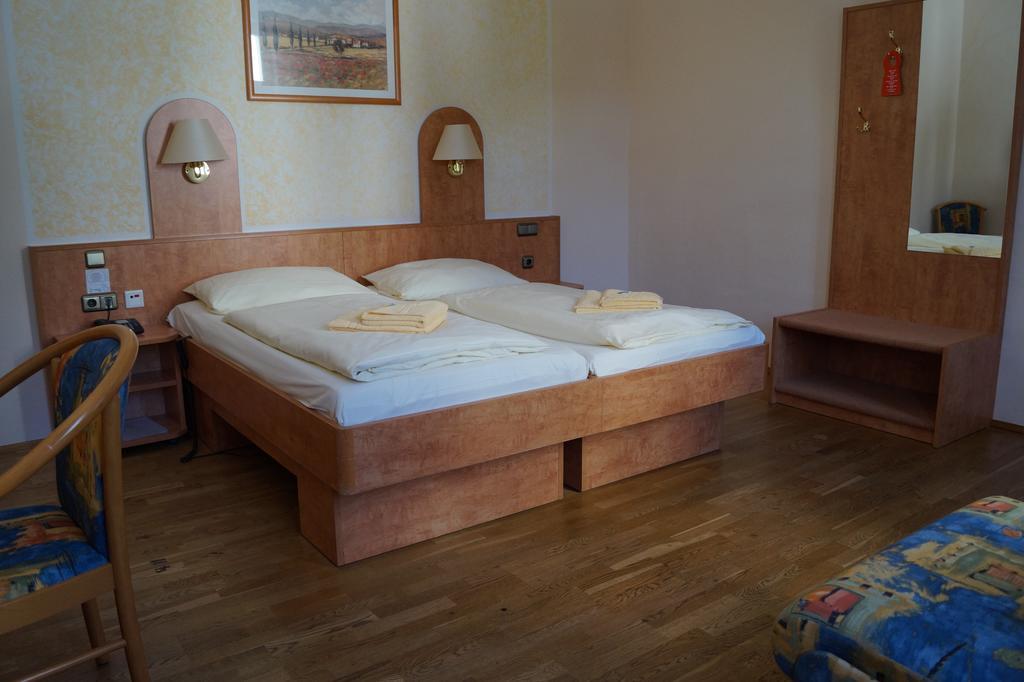 Schlosshotel Am Hainich Behringen  Pokój zdjęcie